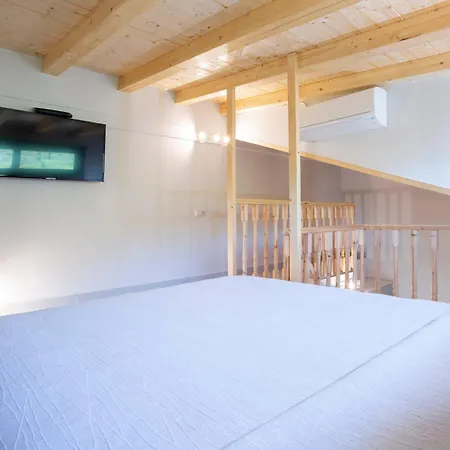 Zisis Lejlighedshotel 3*