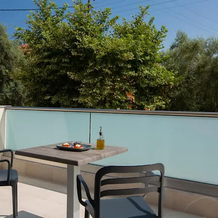 Lejlighedshotel Zisis 3*