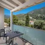 Apart Otel Zisis