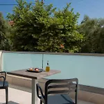 Apart Otel Zisis 3*
