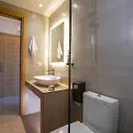 Apart Otel Zisis