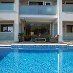 Apart Otel Zisis 3*