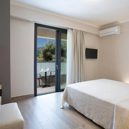 Zisis 3* Nydri (Lefkada)