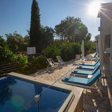 Zisis Apart Otel Nydri (Lefkada)