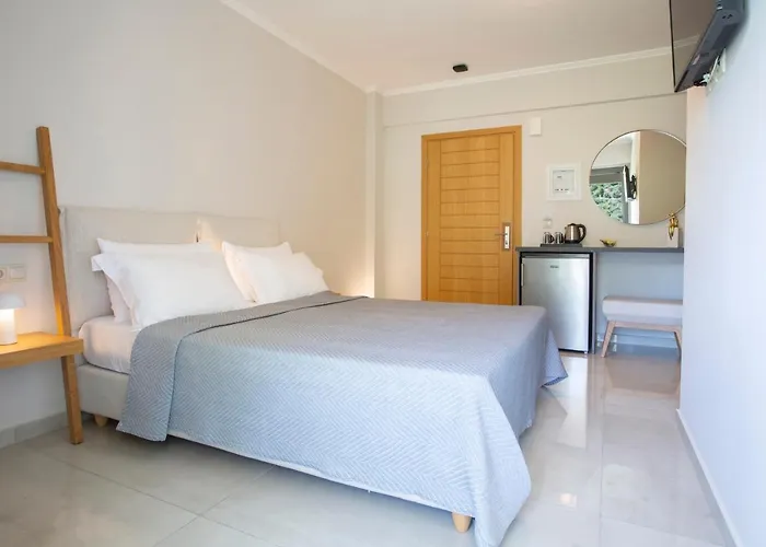 Zisis 3* Nydri (Lefkada)