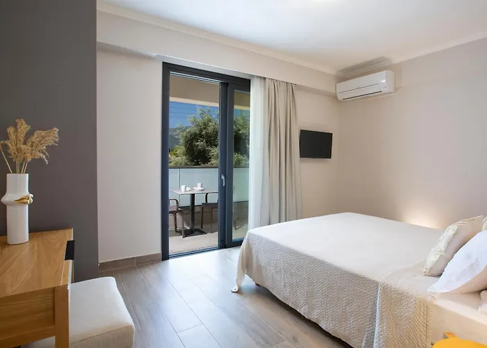 Zisis 3* Nydri (Lefkada)