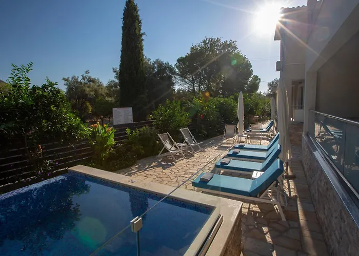 Zisis Aparthotel Nydri (Lefkada)